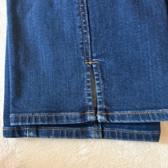 Duluth Trading Company Bootcut High Rise Jeans - Size 6 - Picture 3 of 7